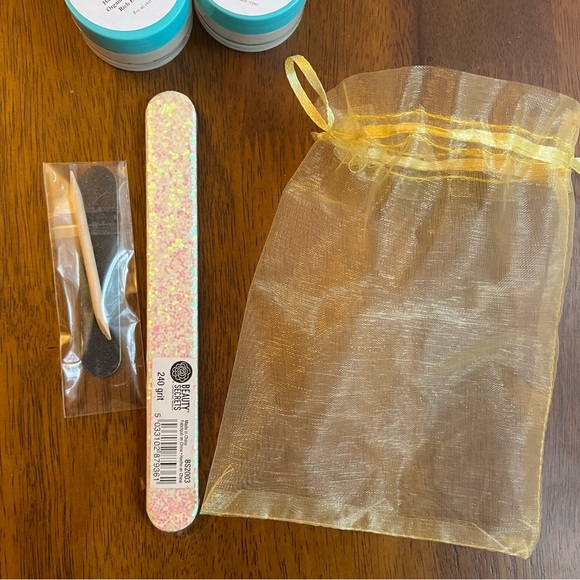 ALL NEW! Assorted Nail Care Kit! Including Pinch Provisions and Target items! - Picture 12 of 12